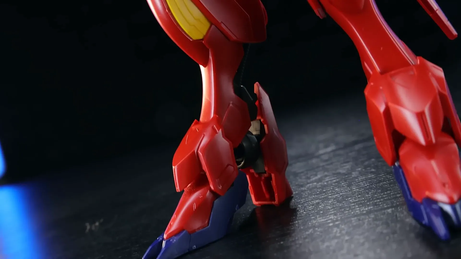 Construcción del Gundam Amazing Barbatos Lupus