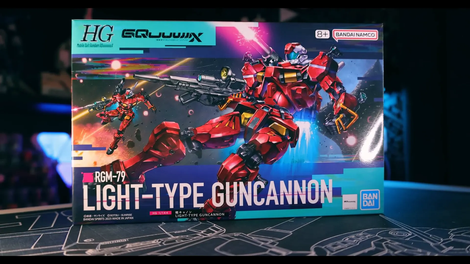 Caja del High Grade Light Type Guncannon mostrando el diseño ligero y estilizado