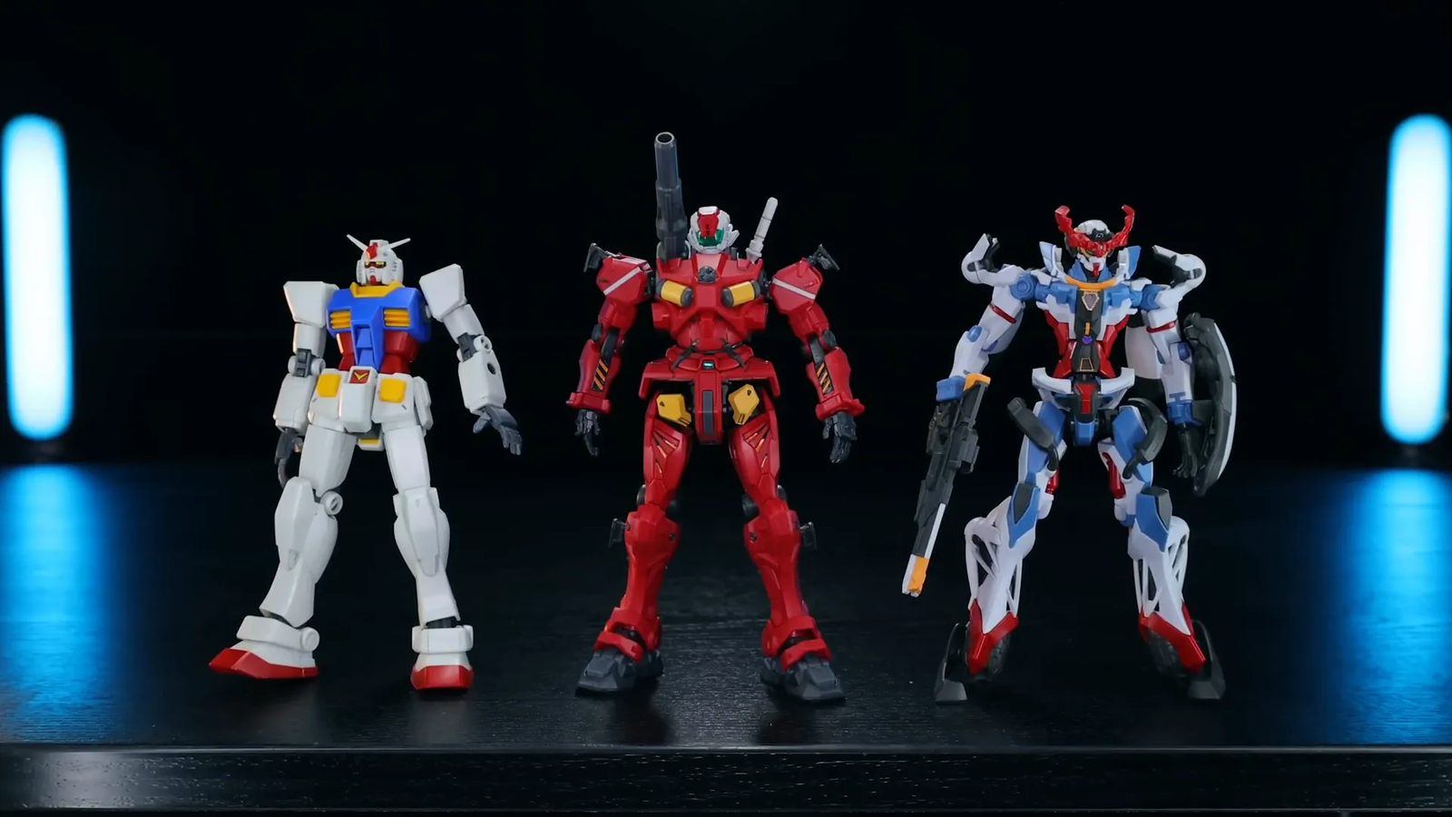 Comparación de tamaño entre el Light Type Guncannon y otros modelos High Grade